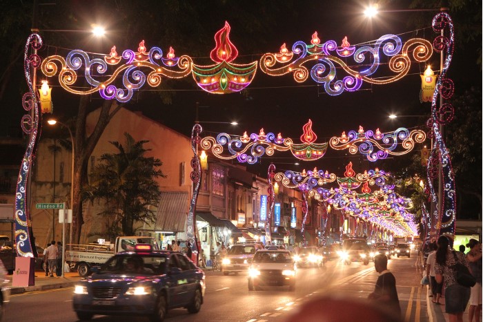 <strong>Photograph of Deepavali light-Up at Little India</strong><br>
7 Oct 2010<br>
Ministry of Information, Communications and the Arts Collection<br>
Courtesy of National Archives of Singapore<br>